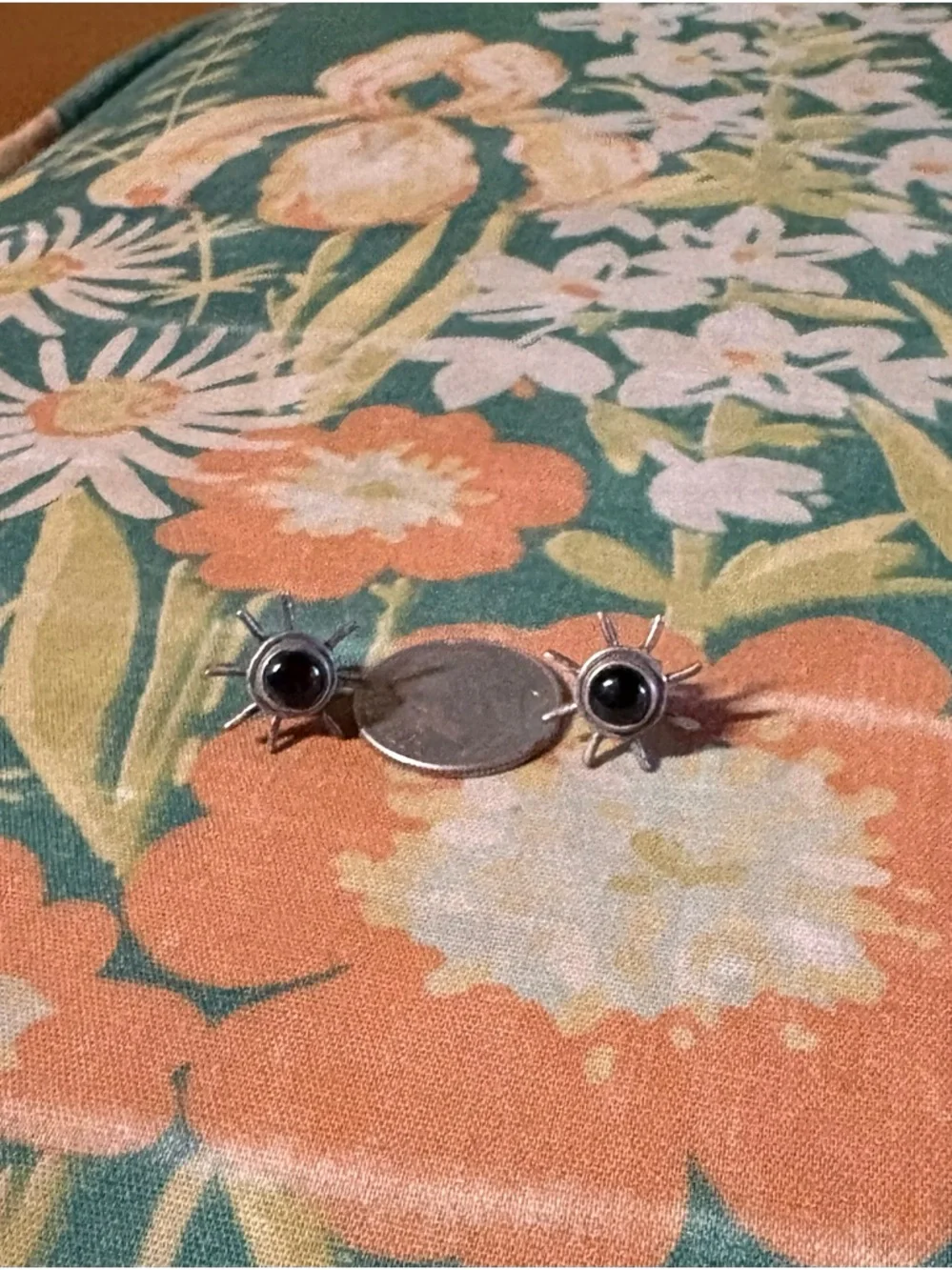 Vintage Silver Sunburst Stud Earrings with Black Centers - Picture 5 of 6